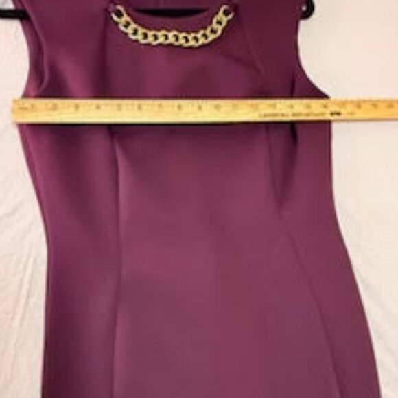 Calvin Klein Sheath Dress Plum Gold Chain Neckline Size 10 | Sleeveless Workwear - Picture 5 of 7